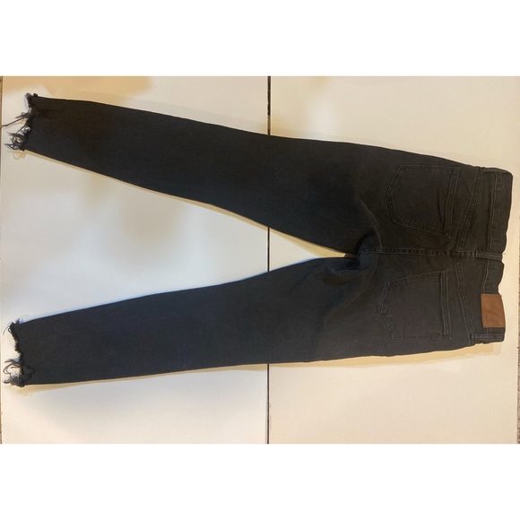 Madewell Jeans Women's Black Skinny buttonfly  with frayed edges Size 27 - Picture 4 of 8